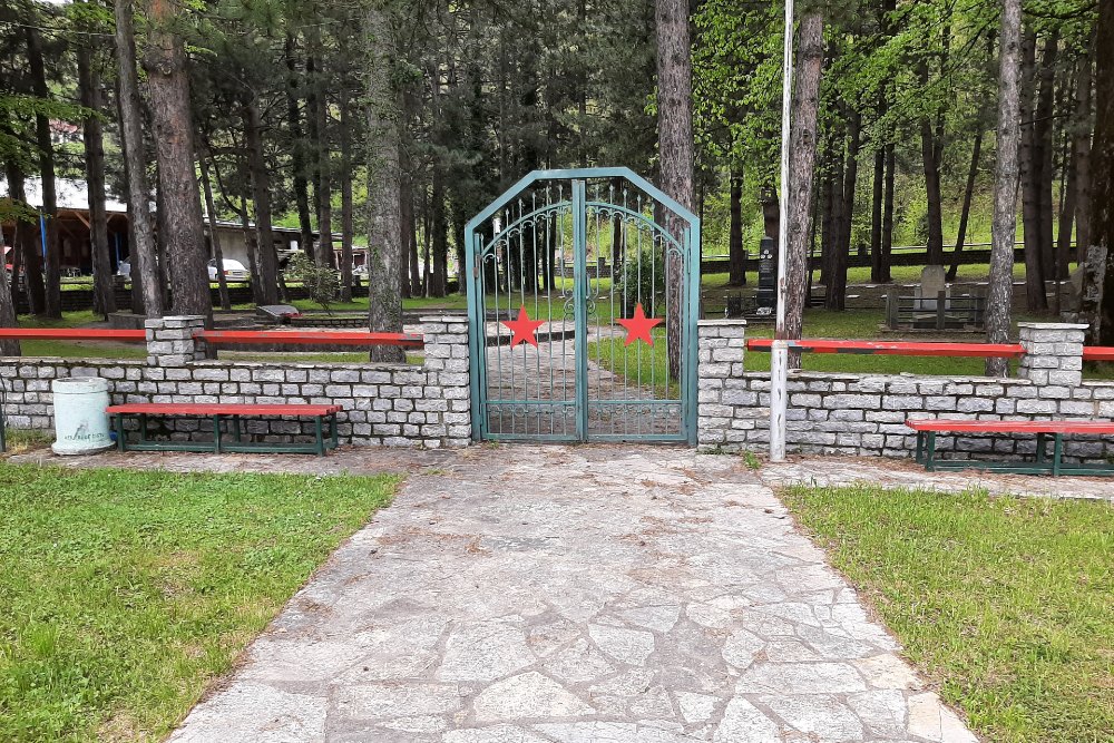 Montenegrin Partisans Cemetery Grotulja Podbiće #1