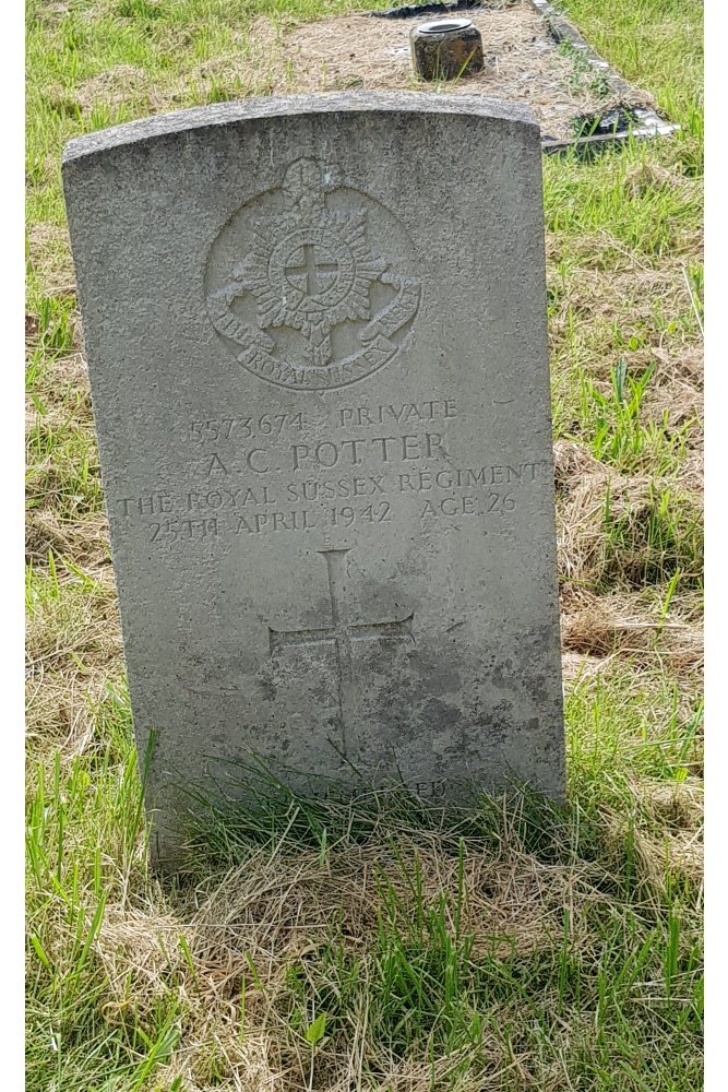 Commonwealth War Graves The Assumption Churchyard #3