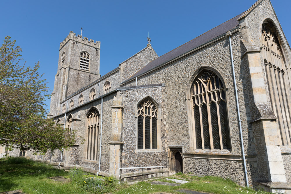 Oorlogsgraf van het Gemenebest St. Nicholas Churchyard