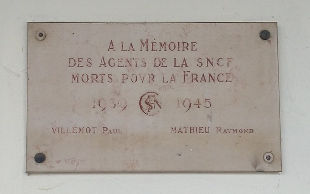 Gedenkteken Spoorwegmedewerkers Saint-Germain-au-Mont-d'Or #1