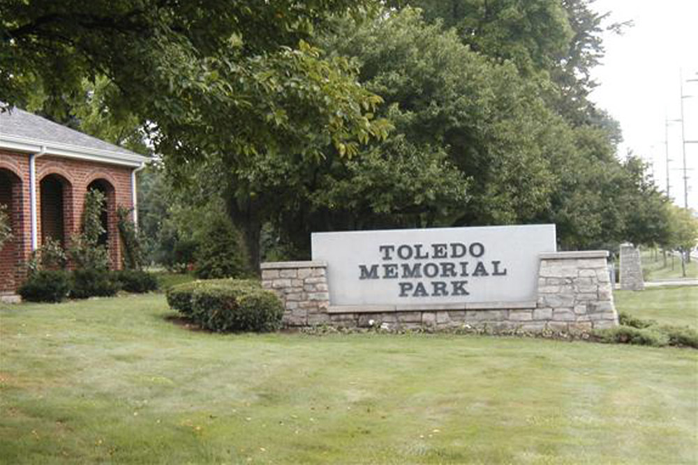 American War Grave Toledo Memorial Park #1