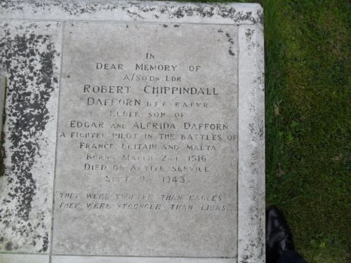 Oorlogsgraven van het Gemenebest St. Mary Churchyard #4
