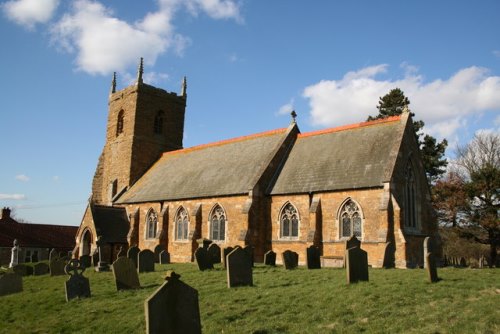 Oorlogsgraf van het Gemenebest St. John the Baptist Churchyard