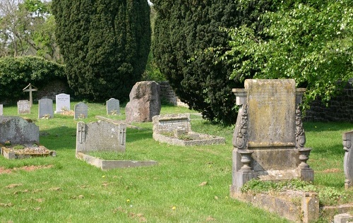 Commonwealth War Graves St Andrew Churchyard #1