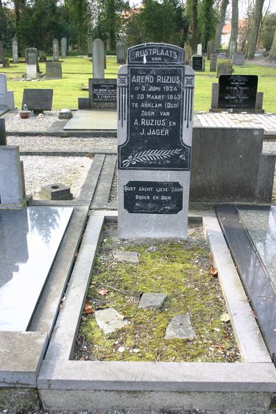 Dutch War Graves Muntendam #4