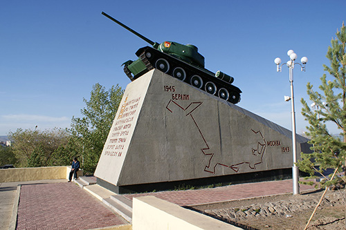 Monument Mongoolse Brigade (T-34/85) #1