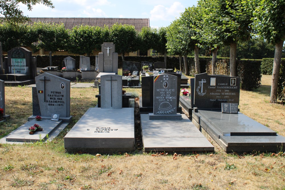 Belgian Graves Veterans Waardamme #2