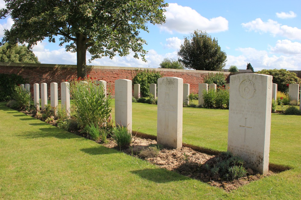 Commonwealth War Cemetery Reninghelst New #3