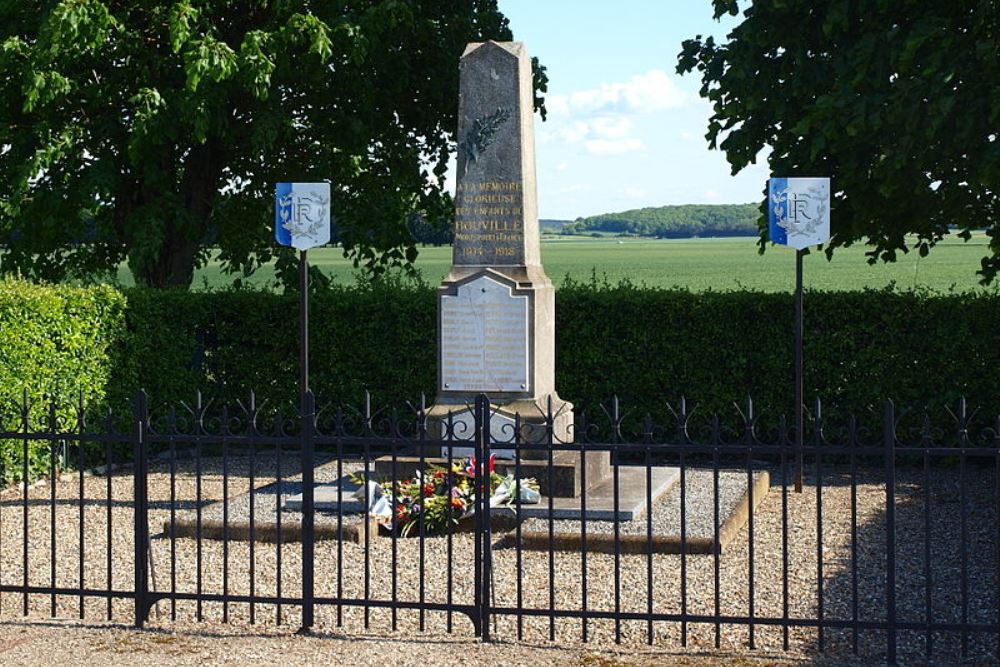 Oorlogsmonument Bouville #1