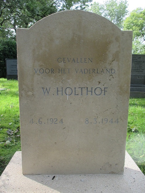 Dutch War Graves Old Cemetery Sauwerd #5