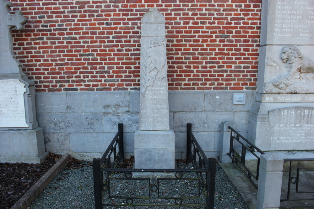 War Memorial Wambeek and Memorial Pte. Brown #5