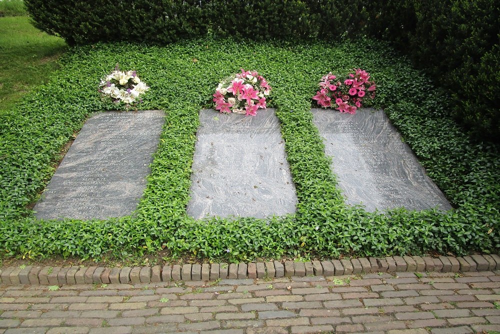 Remembrance Bell Fort De Bilt #2