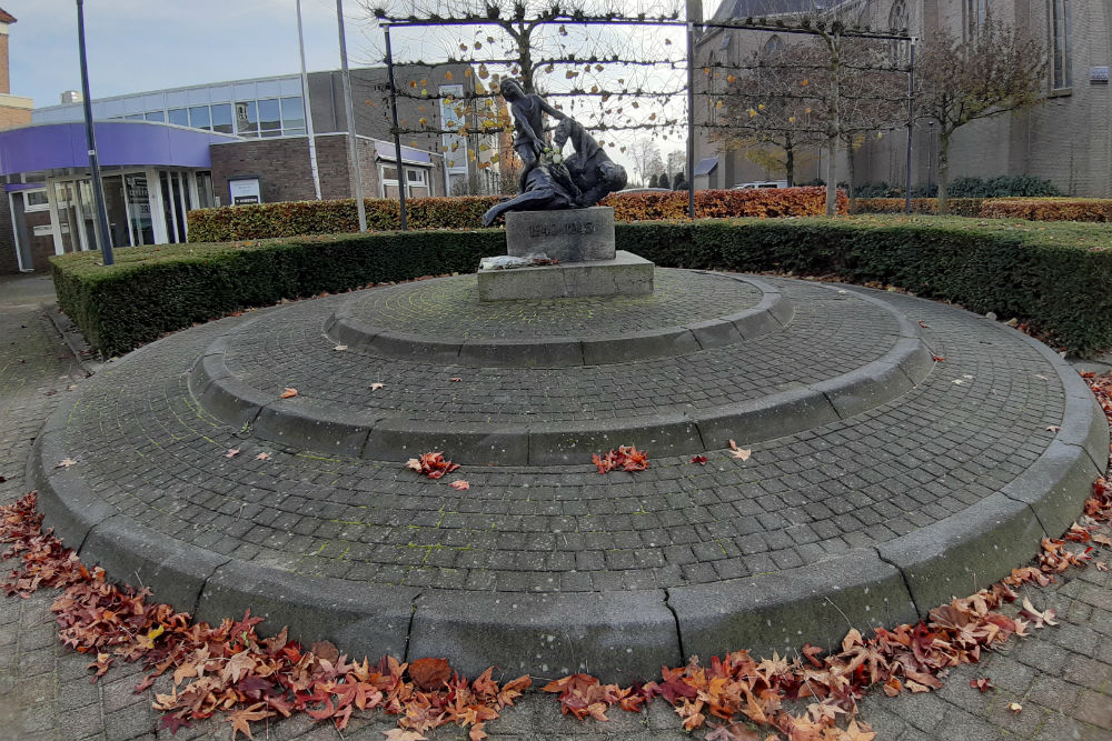 War memorial Rijsbergen #5