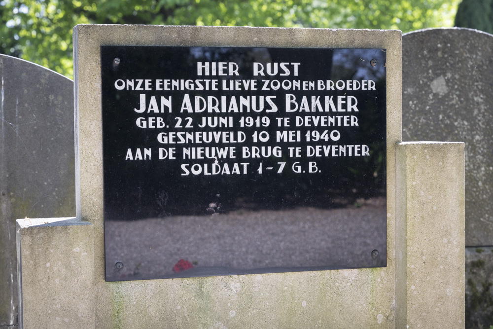 Nederlandse Oorlogsgraven Terwolde #3