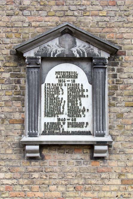 Memorial Stone Deceased Pupils Episcopal College Veurne #5