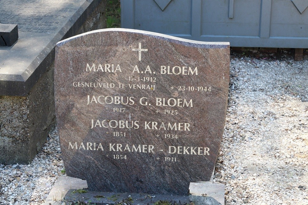 Dutch War Grave Roman Catholic Cemetery Monnickendam #1