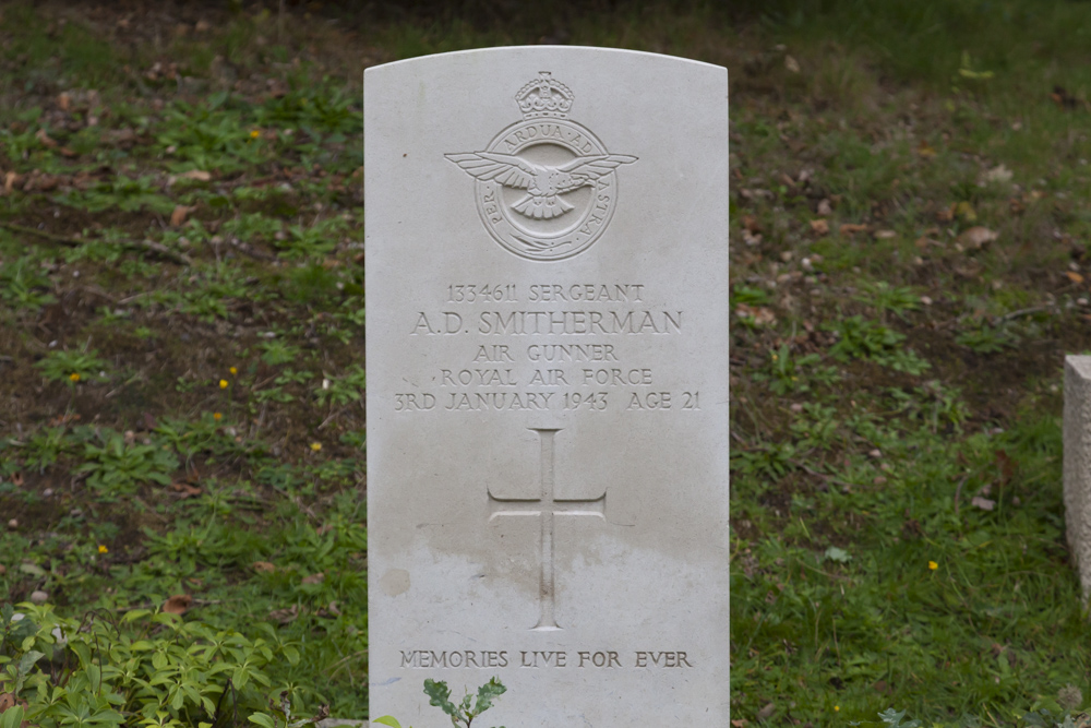 Commonwealth War Graves & Memorial General Cemetery Rheden #4