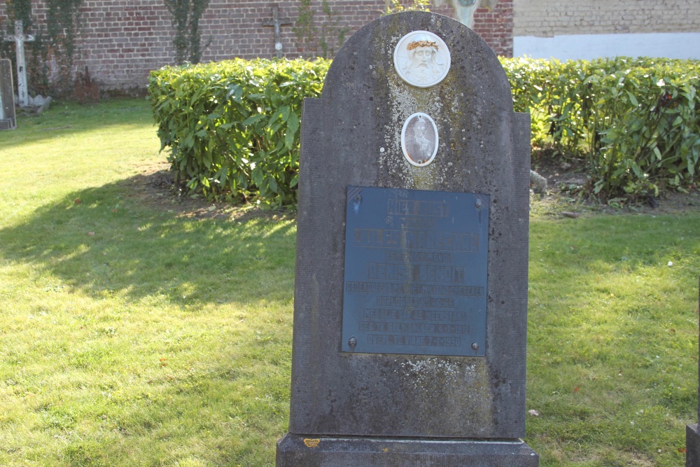 Belgian Graves Veterans Viane Old Churchyard	 #2