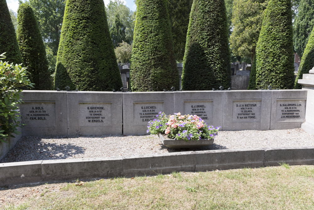 Dutch War Graves Bergentheim #2