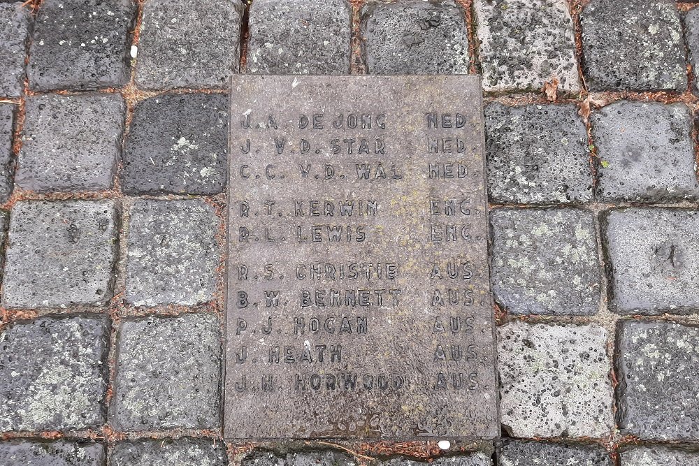 War Memorial Reeuwijk #3