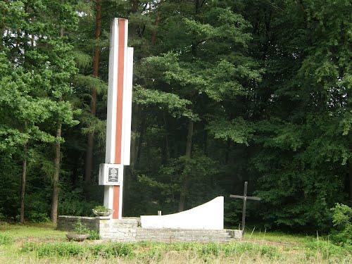 Monument Poolse Slachtoffers Oekraense Terreur #1
