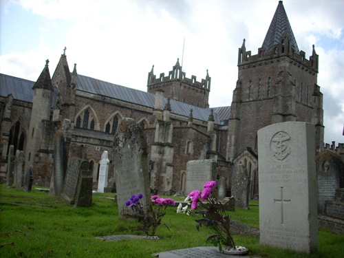 Commonwealth War Graves St Mary Churchyard