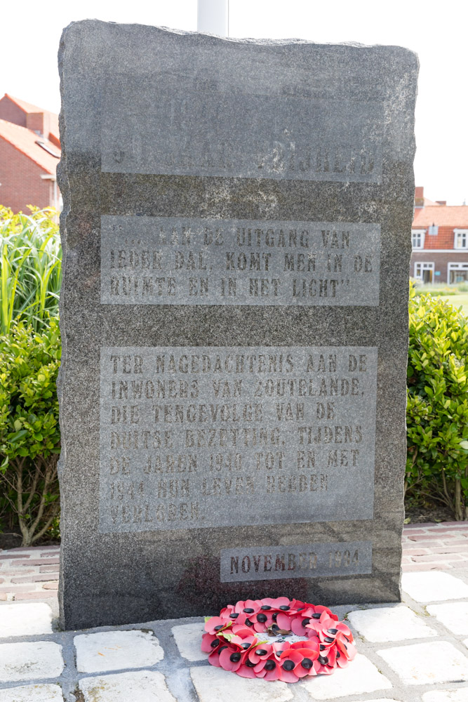 Oorlogsmonument Zoutelande #2