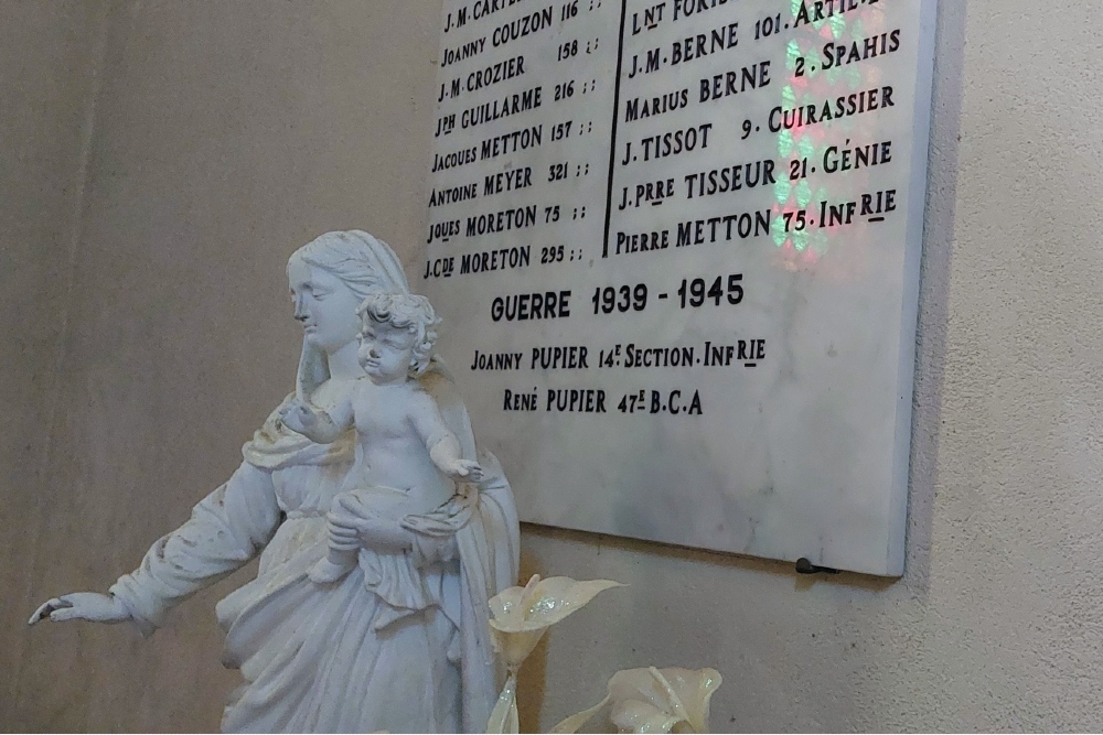 War Memorial Église Saint-Médard-en-Forez #2