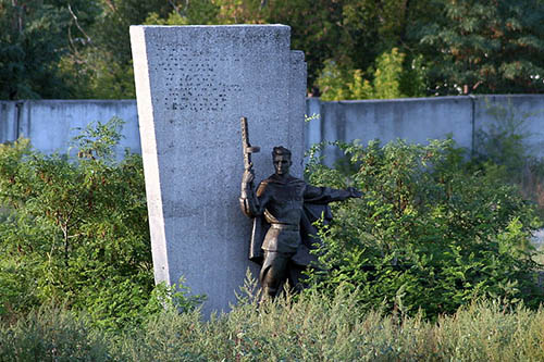 War Memorial Workers Plant Kharkiv