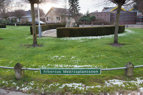 Monument voor Albertus Weerts #4