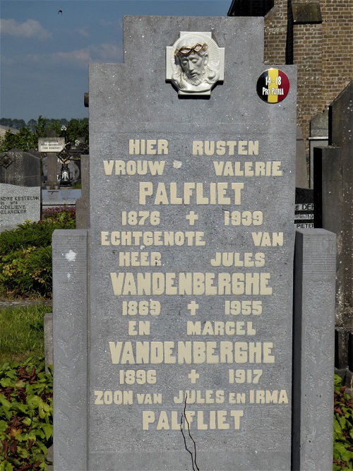 Belgische Oorlogsgraven Kerkhof Bulskamp #5