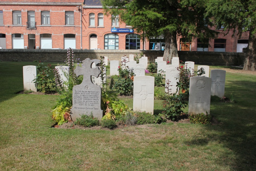 Oorlogsgraven van het Gemenebest Zillebeke Churchyard #2