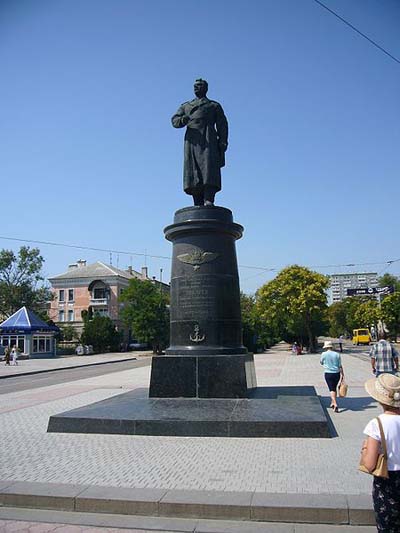 Monument Generaal-majoor Nikolai A. Tokarev #1