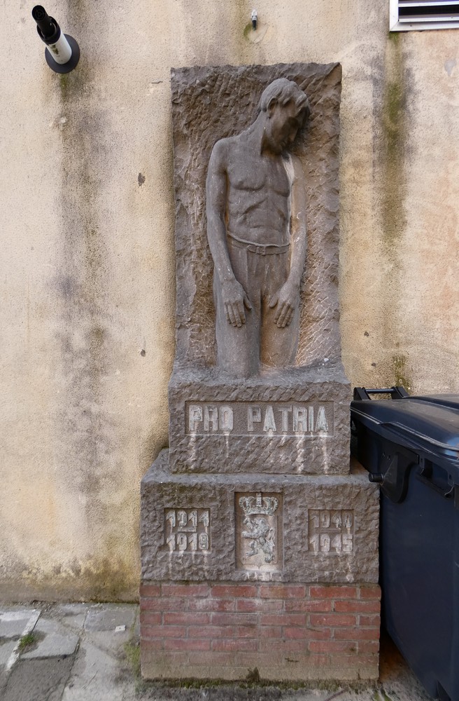 Monument Weggevoerde Leerlingen Middenschool Brugge #2