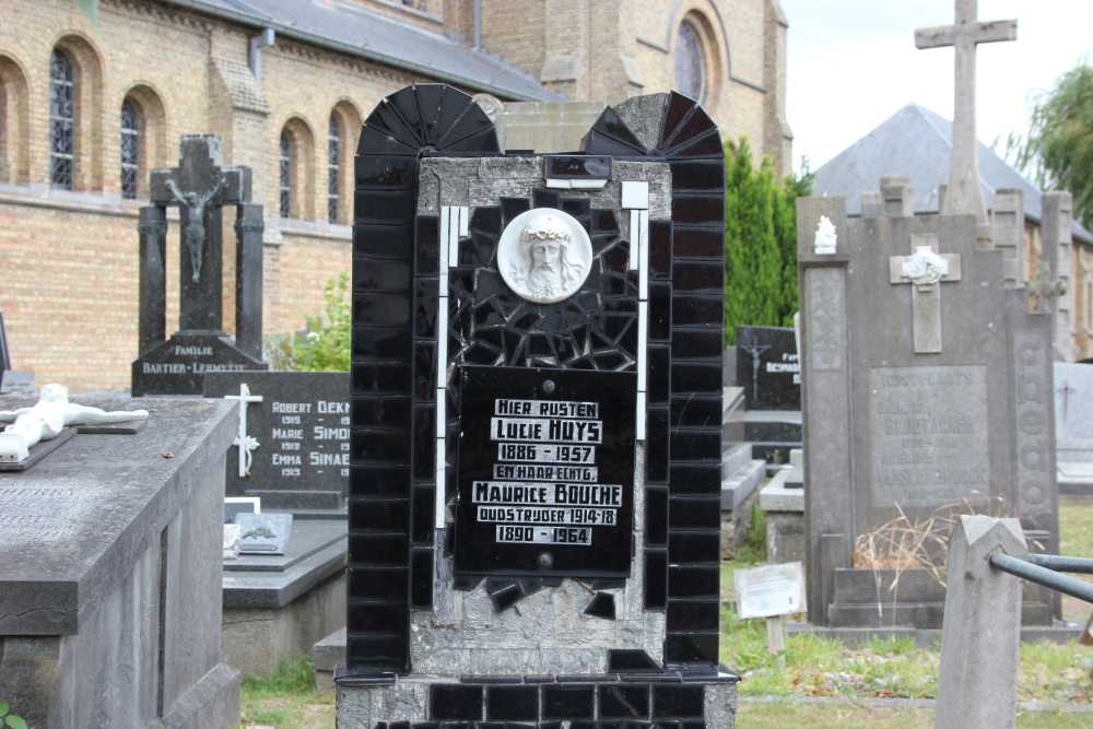Belgian Graves Veterans Voormezele #2