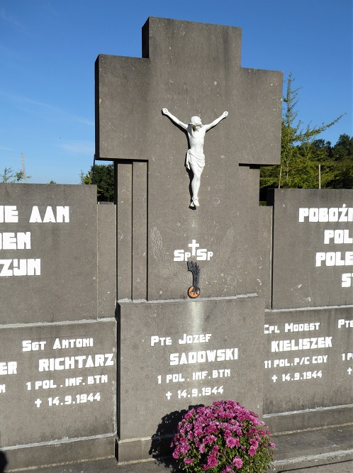 Grave Memorial Polish Soldiers Stekene #3