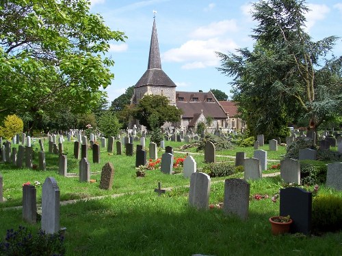 Commonwealth War Graves All Saints Churchyard