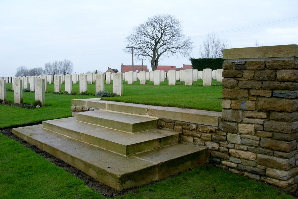 Commonwealth War Cemetery Borre #3