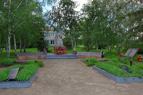 Mass Grave Russian Soldiers & War Memorial