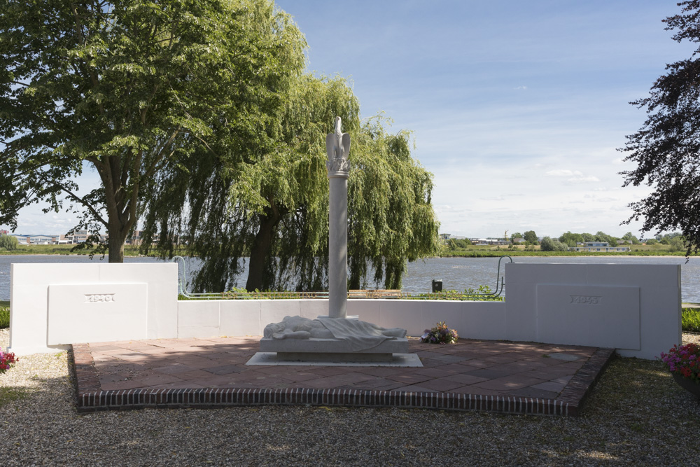 War Memorial Kampen