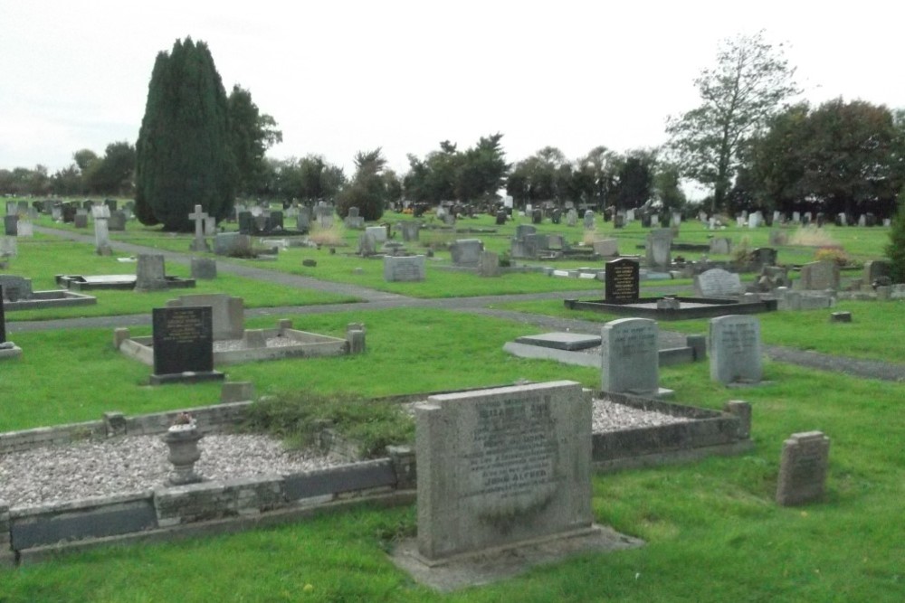 Commonwealth War Graves Irchester Cemetery #1