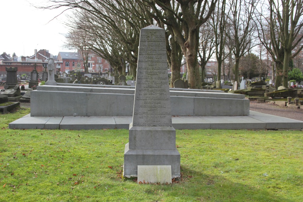 Monument Eerste Wereldoorlog Begraafplaats Robermont #1