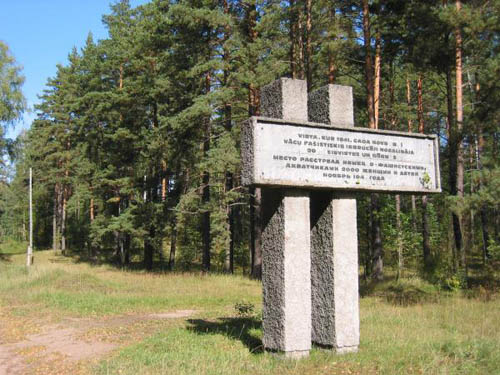Cemetery Vicitims National-Socialism Daugavpils #4