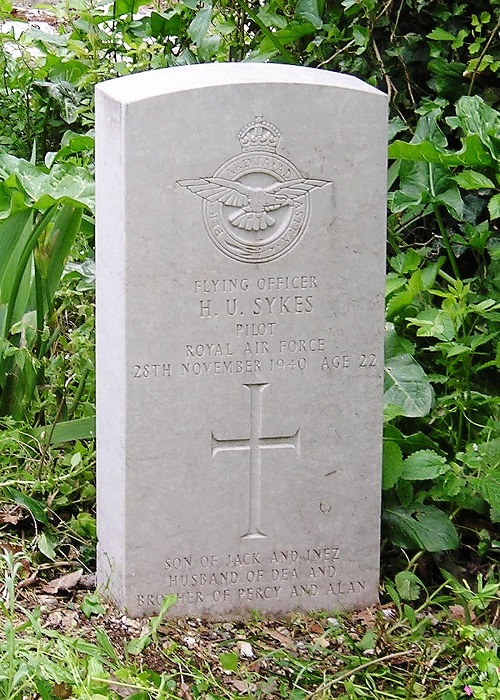 Commonwealth War Grave Churchyard of the Twelve Apostles