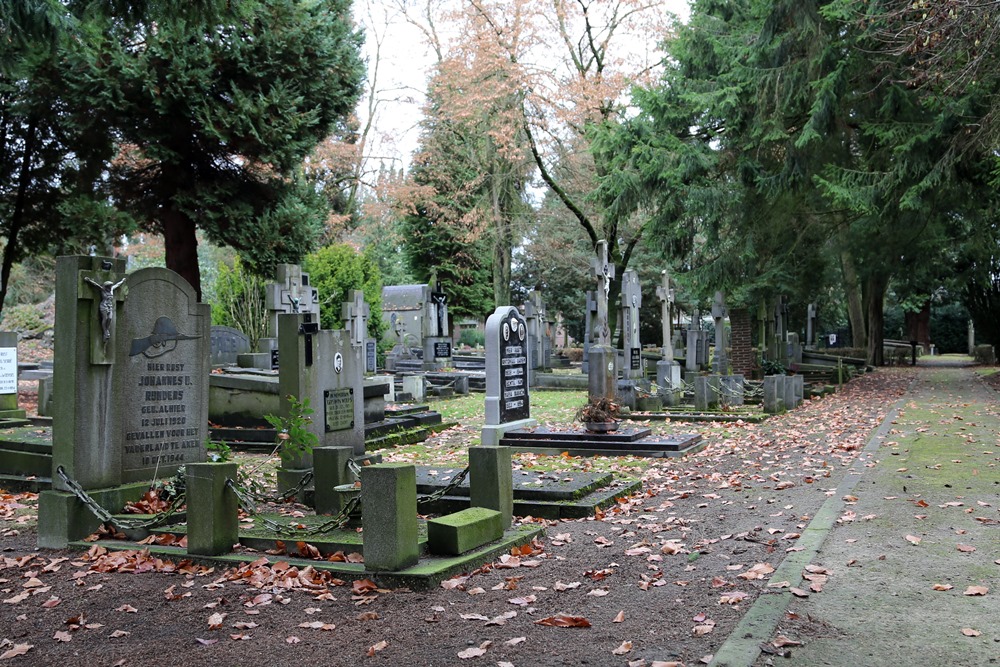 Dutch War Graves Old General Cemetery Valkenswaard #3