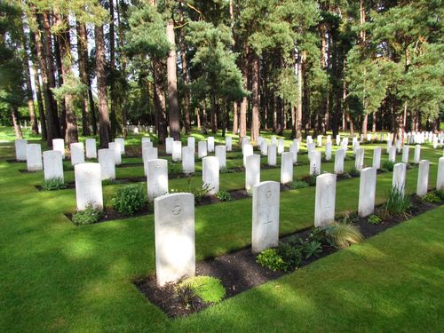 RAF Monument Brookwood #2