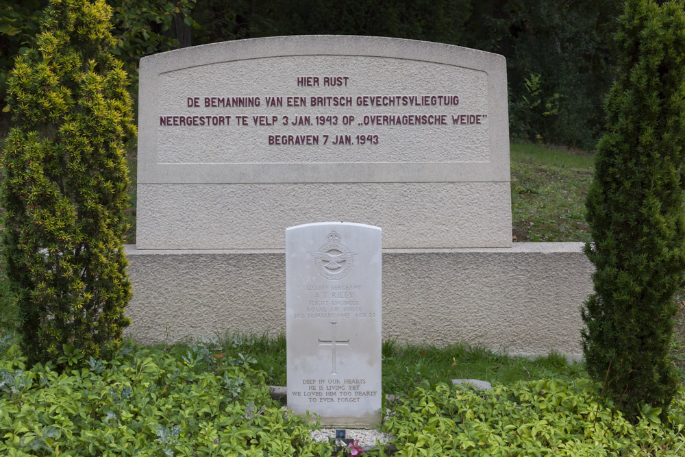 Oorlogsgraven van het Gemenebest & Monument Algemene Begraafplaats Heiderust Rheden #3