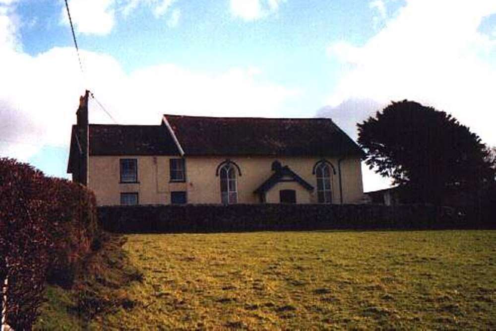 Commonwealth War Grave Capel Madog Methodist Chapelyard