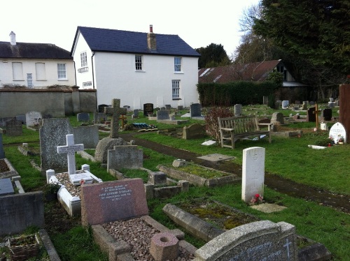 Commonwealth War Graves All Saints Churchyard