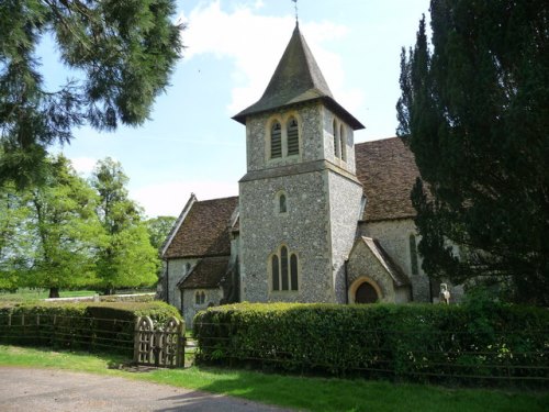 Oorlogsgraf van het Gemenebest St. Peter Churchyard